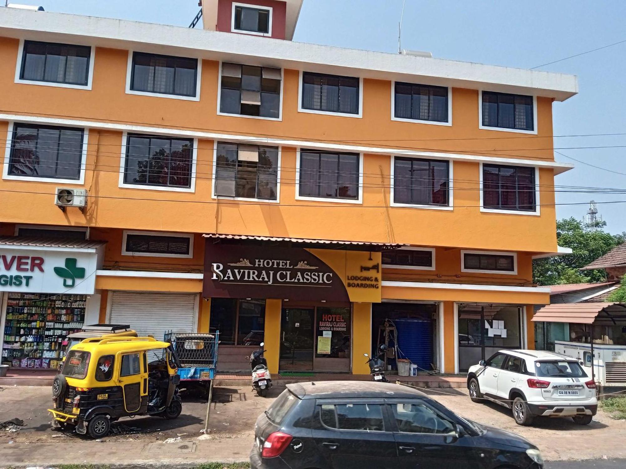 SPOT ON 40731 Hotel Raviraj Classic Cana Exterior foto