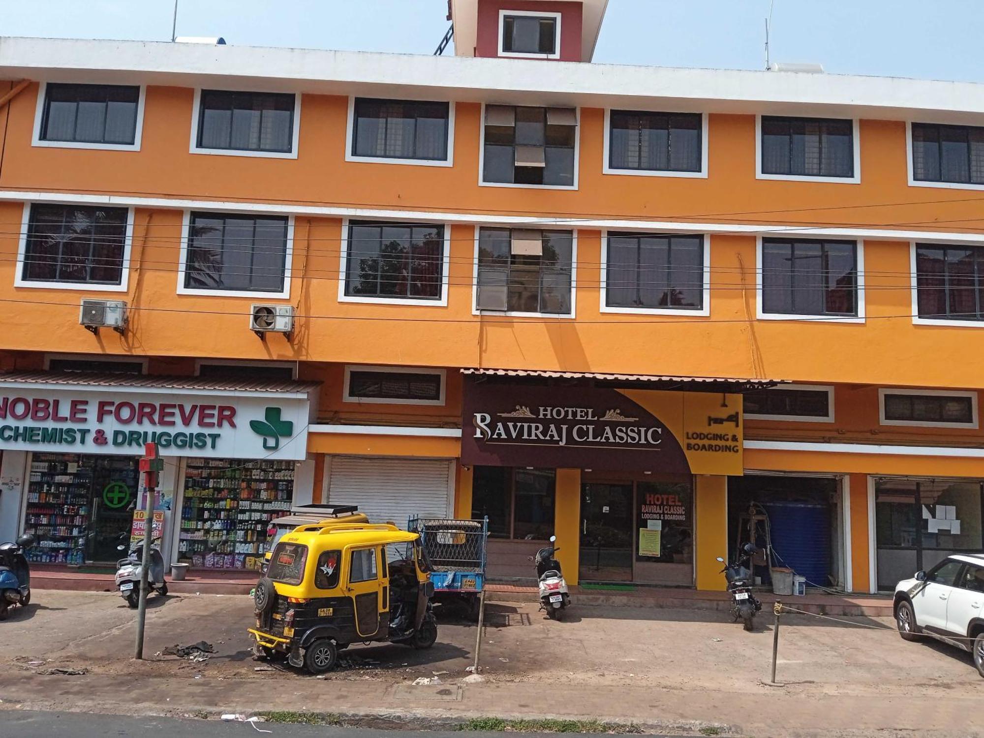 SPOT ON 40731 Hotel Raviraj Classic Cana Exterior foto